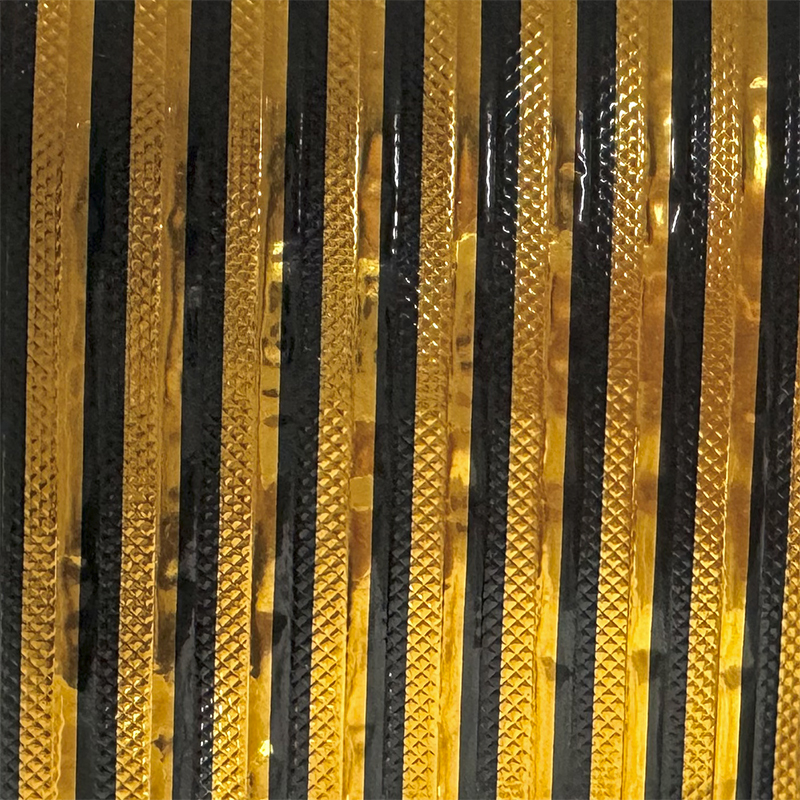 Gardinenstange mit zweifarbigem Aufkleber